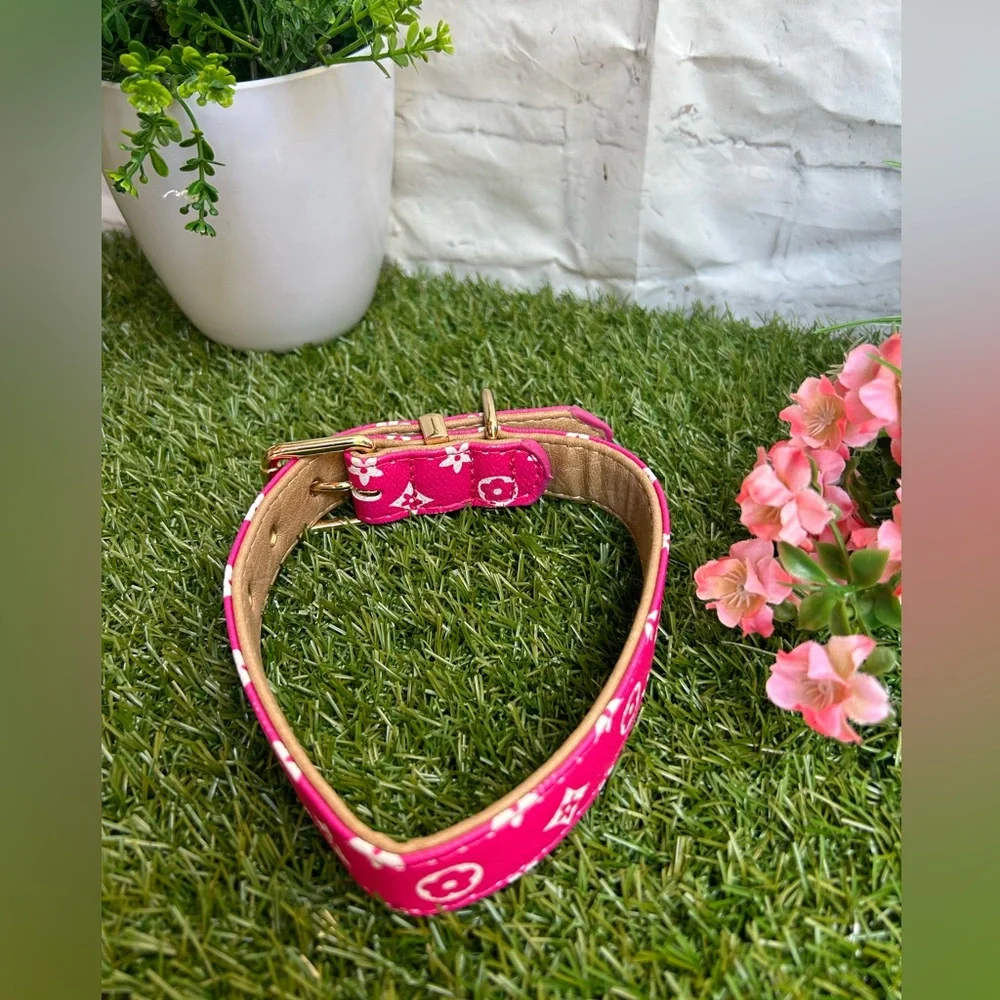 collar pink flower
